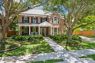 7535 Guinevere Drive, Sugar Land, TX 77479