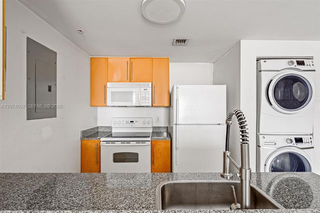 275 NE 18th Street 1803, Miami, FL 33132