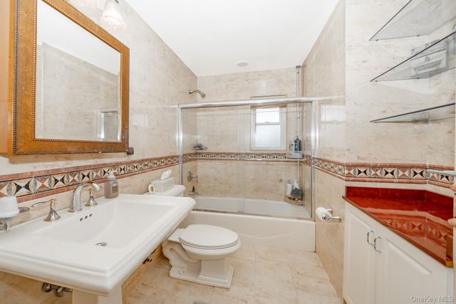 3738 Regent Lane, Wantagh, NY 11793