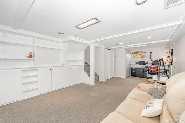 3738 Regent Lane, Wantagh, NY 11793