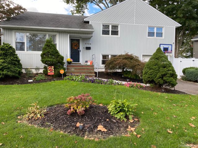 3738 Regent Lane, Wantagh, NY 11793