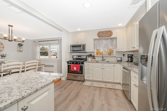 3738 Regent Lane, Wantagh, NY 11793