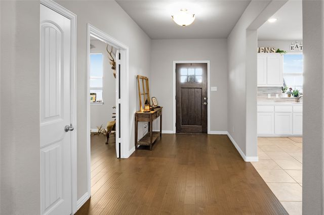 308 Olde Knoll Place, Rio Vista, TX 76093