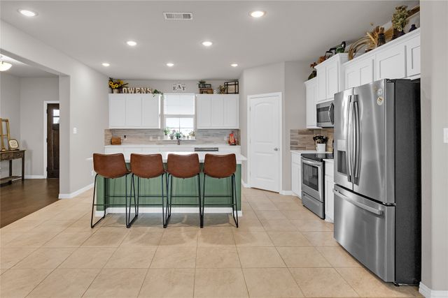 308 Olde Knoll Place, Rio Vista, TX 76093