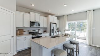 21 Victoria Gardens Square, Neptune Township, NJ 07753