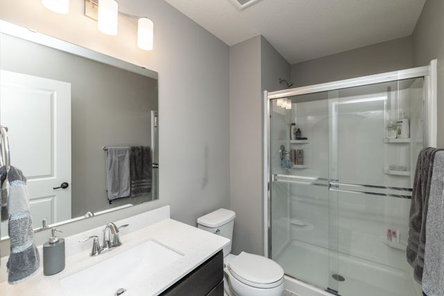 6598 Alverno Lane, Inver Grove Heights, MN 55077