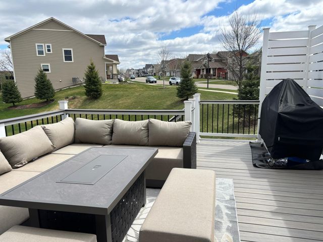 6598 Alverno Lane, Inver Grove Heights, MN 55077