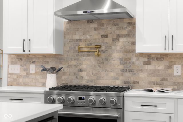 5166 Oak Ridge Trail, Columbus, IN 47201