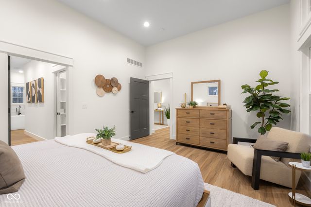 5166 Oak Ridge Trail, Columbus, IN 47201