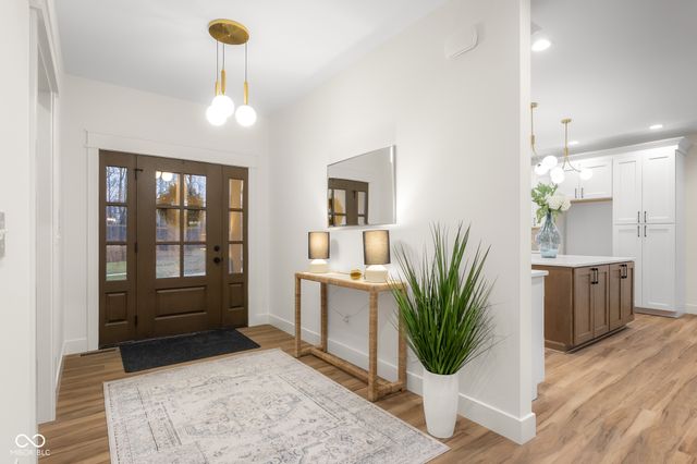 5166 Oak Ridge Trail, Columbus, IN 47201