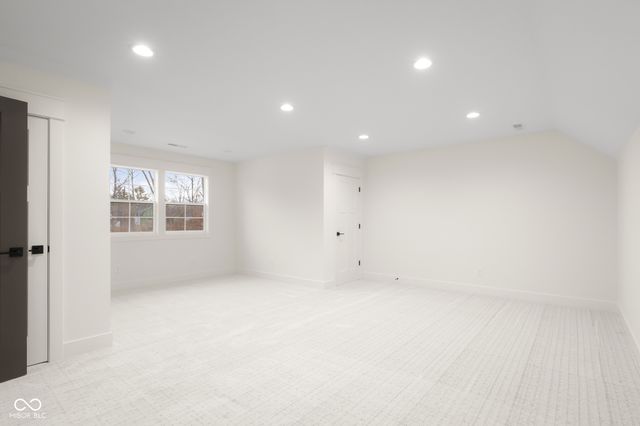 5166 Oak Ridge Trail, Columbus, IN 47201