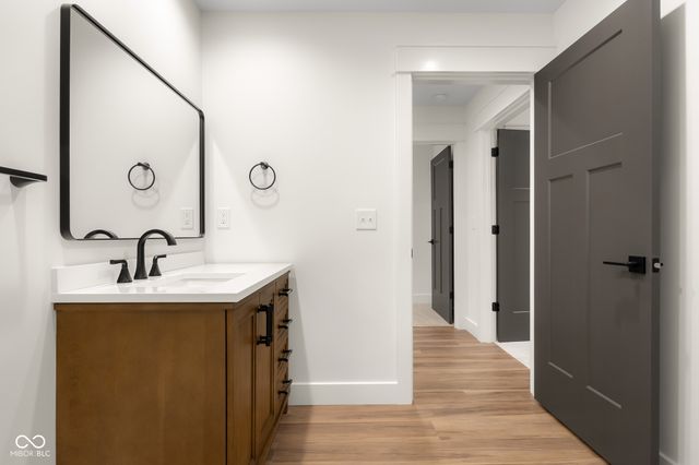 5166 Oak Ridge Trail, Columbus, IN 47201