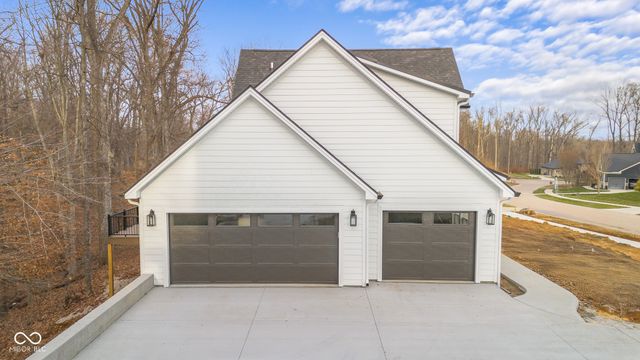 5166 Oak Ridge Trail, Columbus, IN 47201