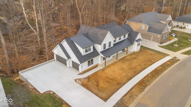 5166 Oak Ridge Trail, Columbus, IN 47201