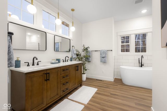 5166 Oak Ridge Trail, Columbus, IN 47201