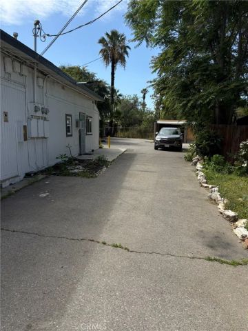 2618 4th, Riverside, CA 92507