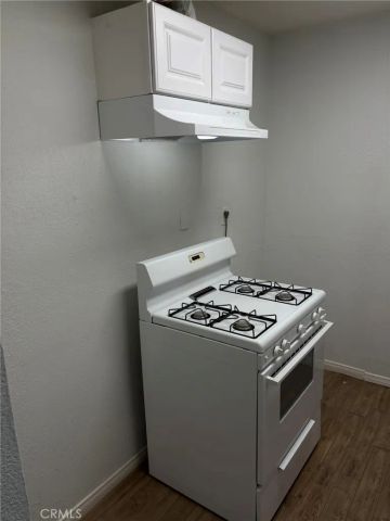 2618 4th, Riverside, CA 92507
