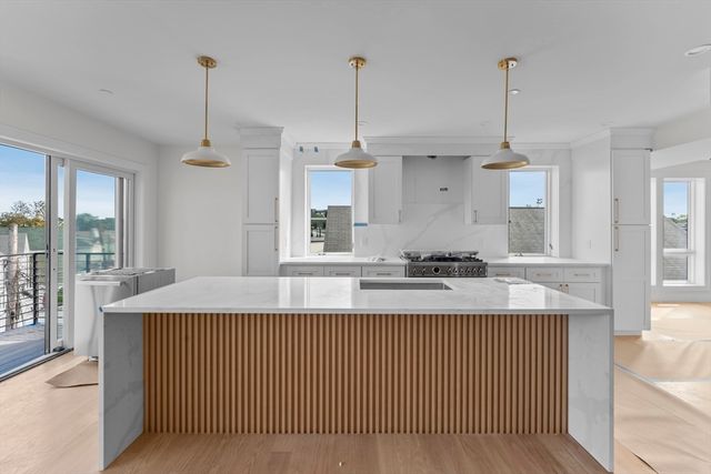 595 Broadway 303, Somerville, MA 02145