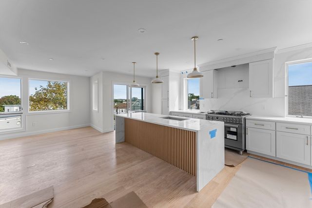 595 Broadway 303, Somerville, MA 02145