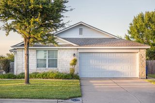210 Rinehardt ST, Hutto, TX 78634