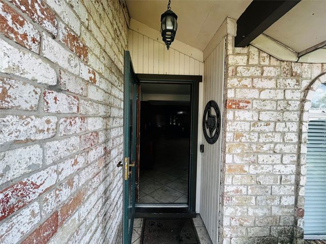 10715 Sagegreen Drive, Houston, TX 77089