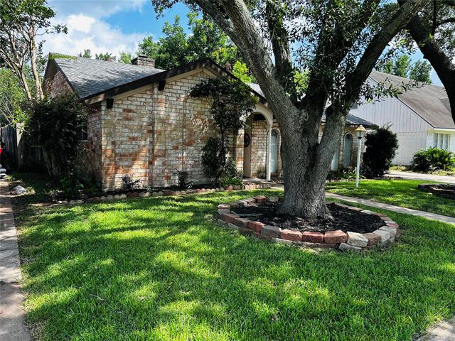 10715 Sagegreen Drive, Houston, TX 77089