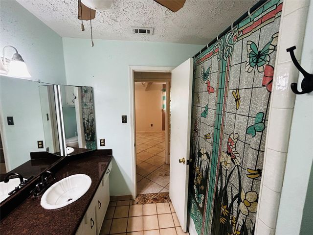 10715 Sagegreen Drive, Houston, TX 77089