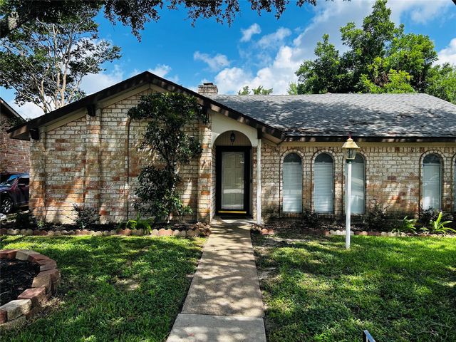 10715 Sagegreen Drive, Houston, TX 77089