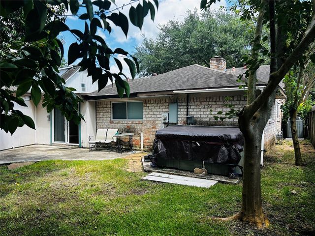 10715 Sagegreen Drive, Houston, TX 77089