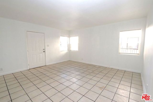 8150 Sepulveda Place 3, Panorama City, CA 91402