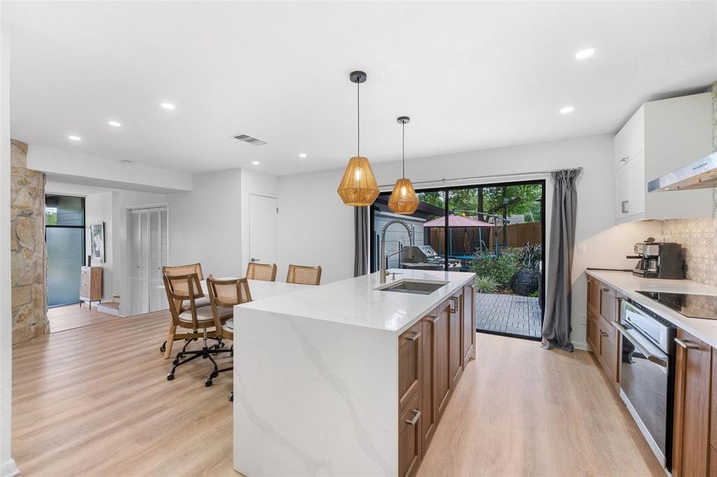 Image 18 of property listing at 1865 NORTH STREET, Longwood, FL 32750