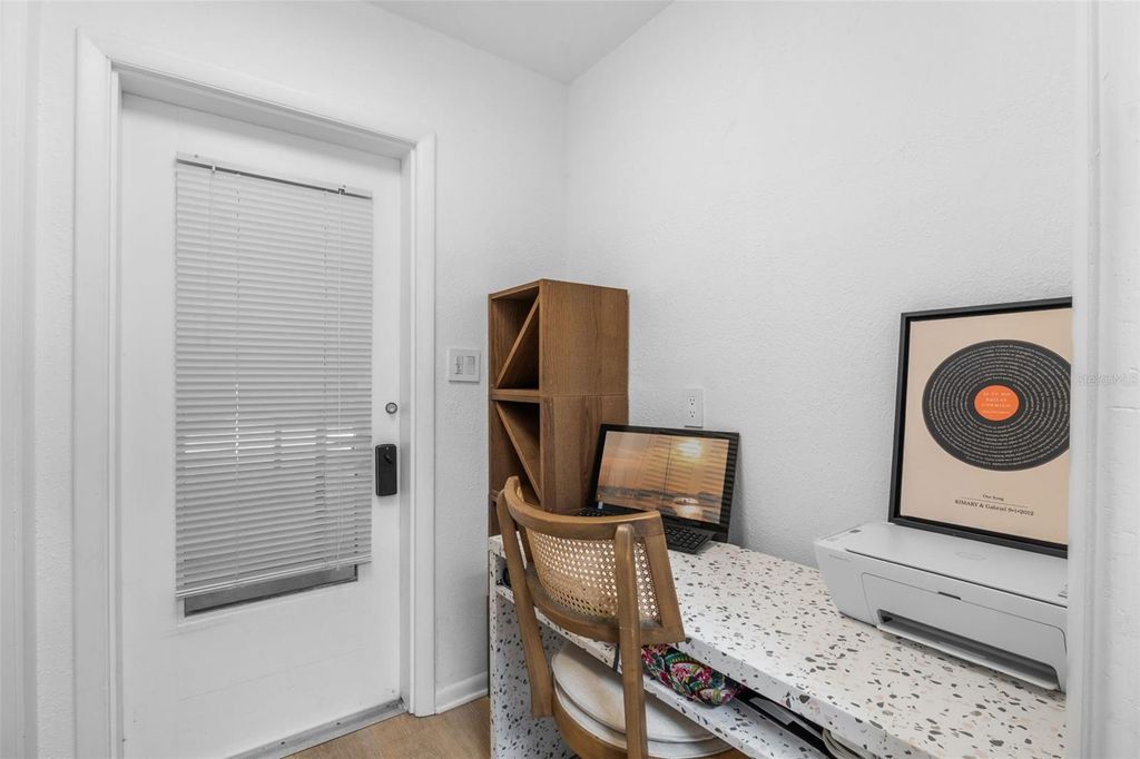 Image 23 of property listing at 1865 NORTH STREET, Longwood, FL 32750