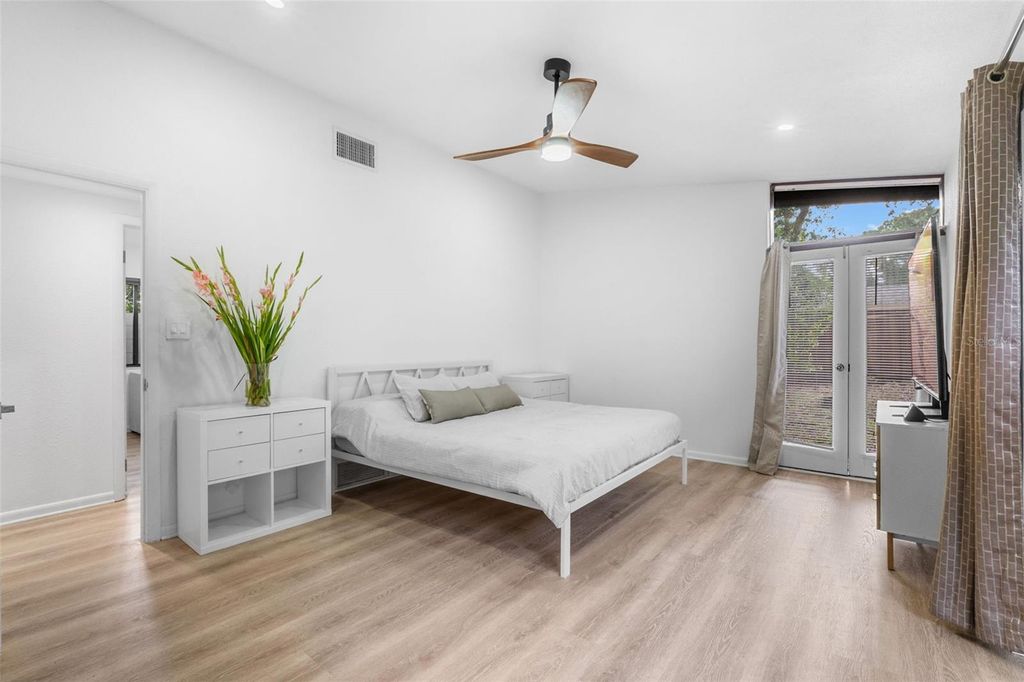 Image 28 of property listing at 1865 NORTH STREET, Longwood, FL 32750