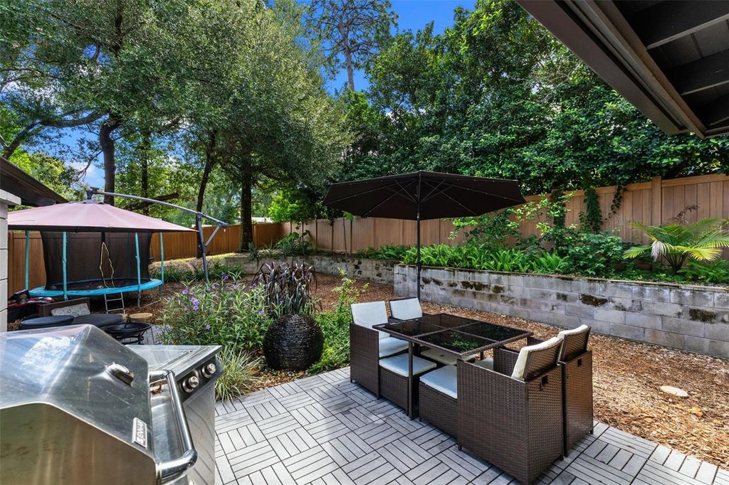 Image 38 of property listing at 1865 NORTH STREET, Longwood, FL 32750