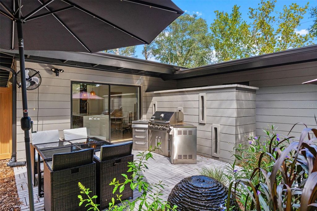 Image 39 of property listing at 1865 NORTH STREET, Longwood, FL 32750