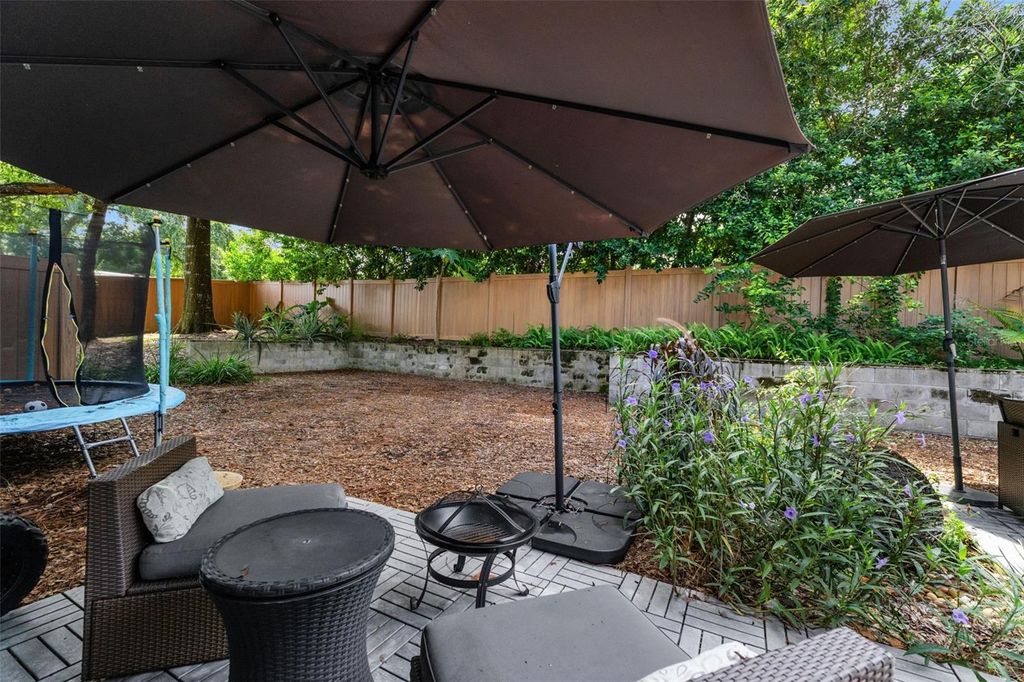 Image 42 of property listing at 1865 NORTH STREET, Longwood, FL 32750