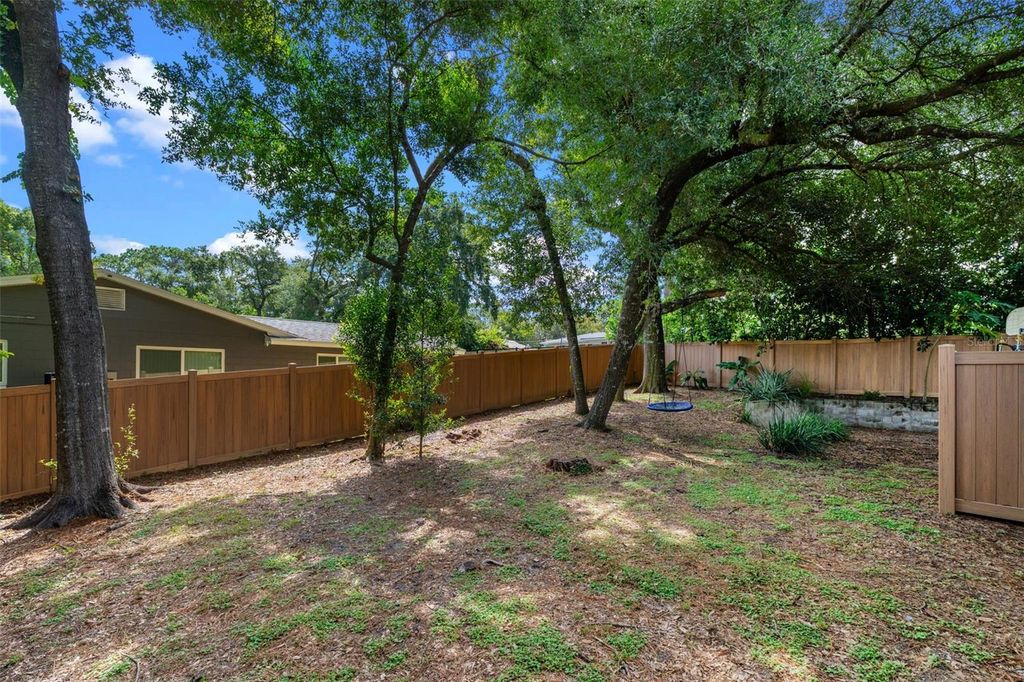 Image 43 of property listing at 1865 NORTH STREET, Longwood, FL 32750