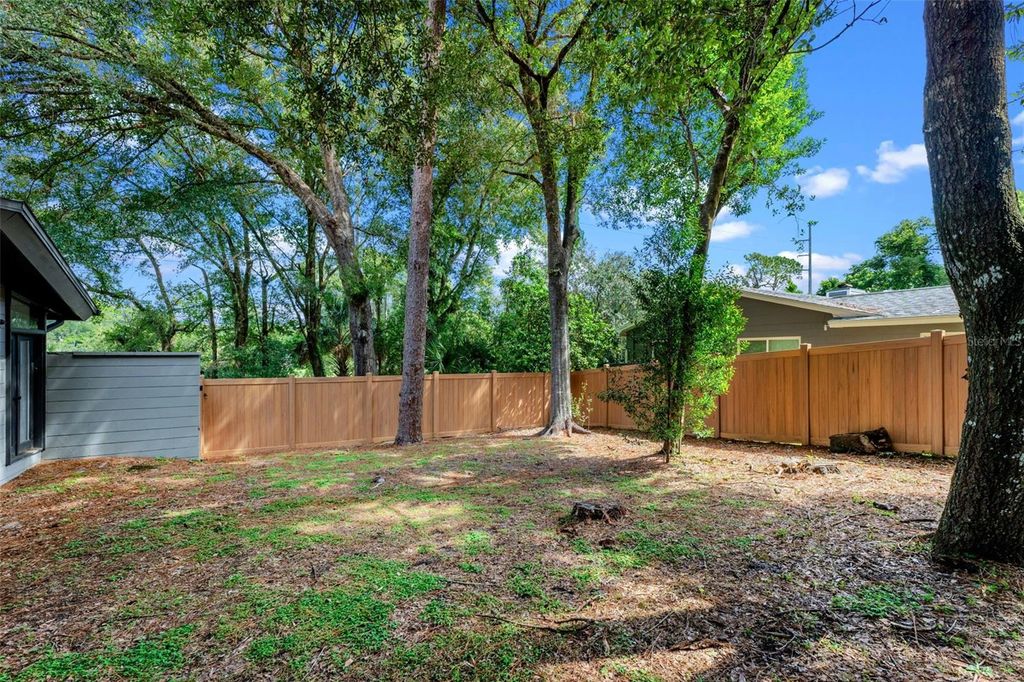 Image 44 of property listing at 1865 NORTH STREET, Longwood, FL 32750