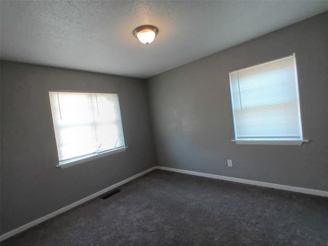 212 W Rose Drive, Midwest City, OK 73110