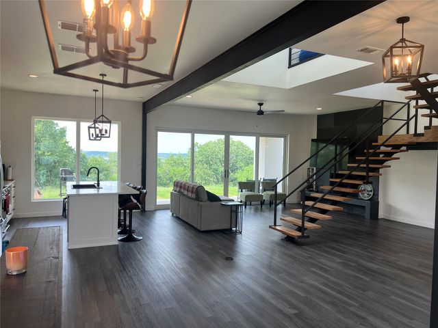 215 Lori Drive, Mineral Wells, TX 76067