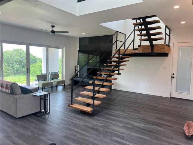215 Lori Drive, Mineral Wells, TX 76067
