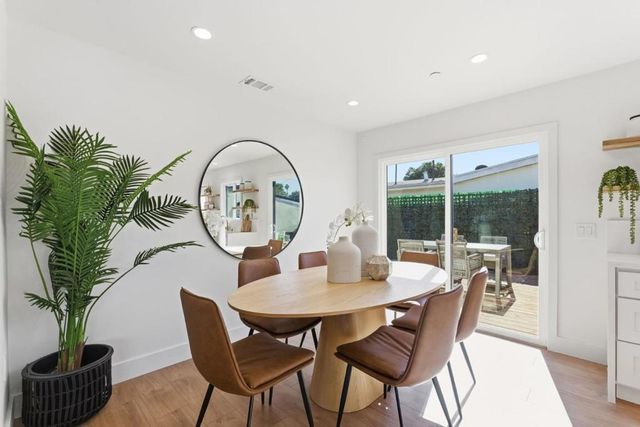 2512 Farrington Way, East Palo Alto, CA 94303