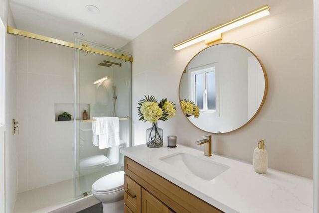 2512 Farrington Way, East Palo Alto, CA 94303