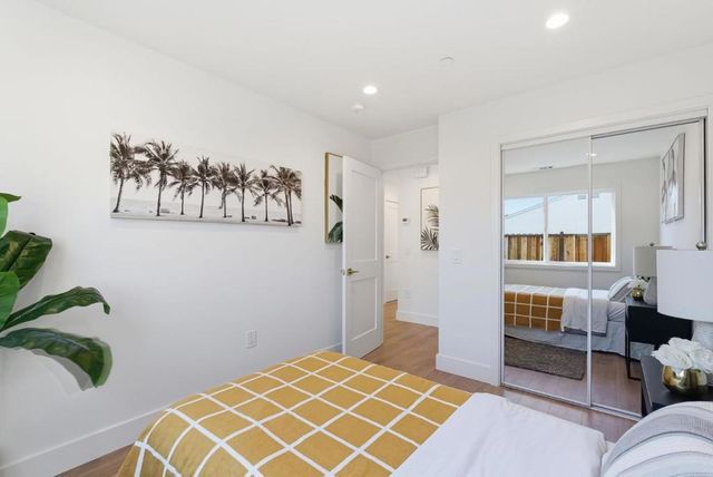 2512 Farrington Way, East Palo Alto, CA 94303