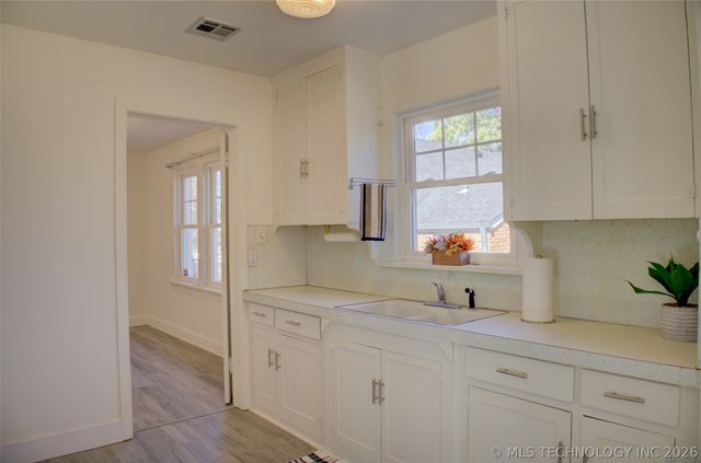 707 S Knoxville Avenue, Tulsa, OK 74112