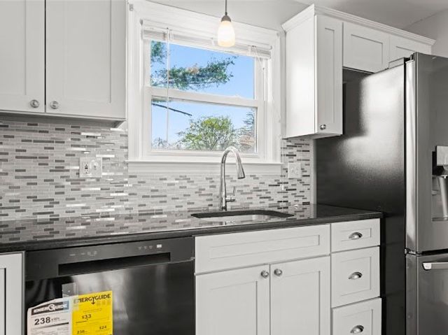 91 Haven Ave, Chicopee, MA 01013