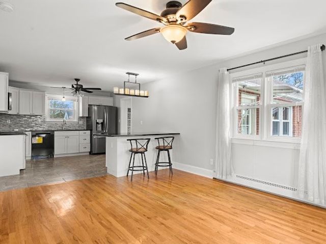 91 Haven Ave, Chicopee, MA 01013