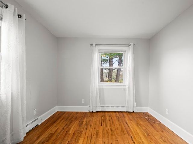 91 Haven Ave, Chicopee, MA 01013