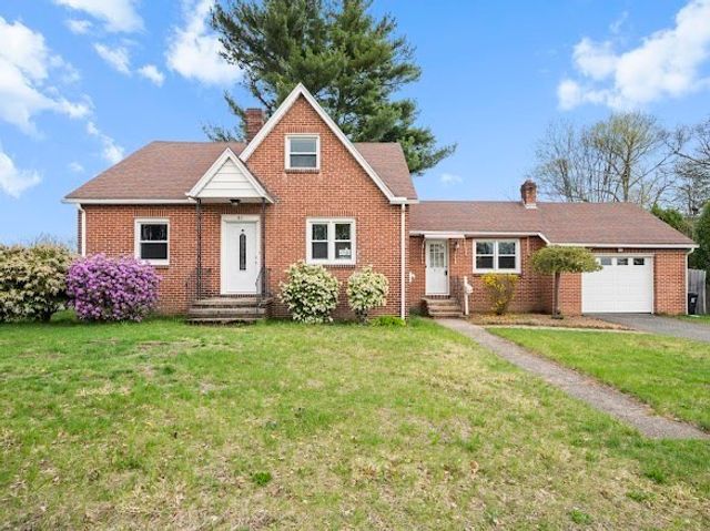 91 Haven Ave, Chicopee, MA 01013