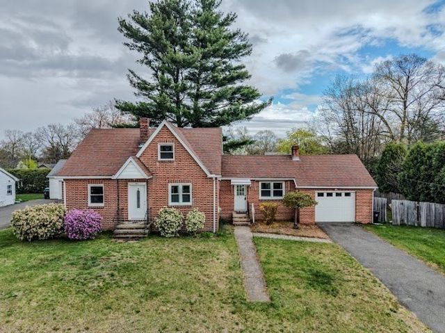 91 Haven Ave, Chicopee, MA 01013